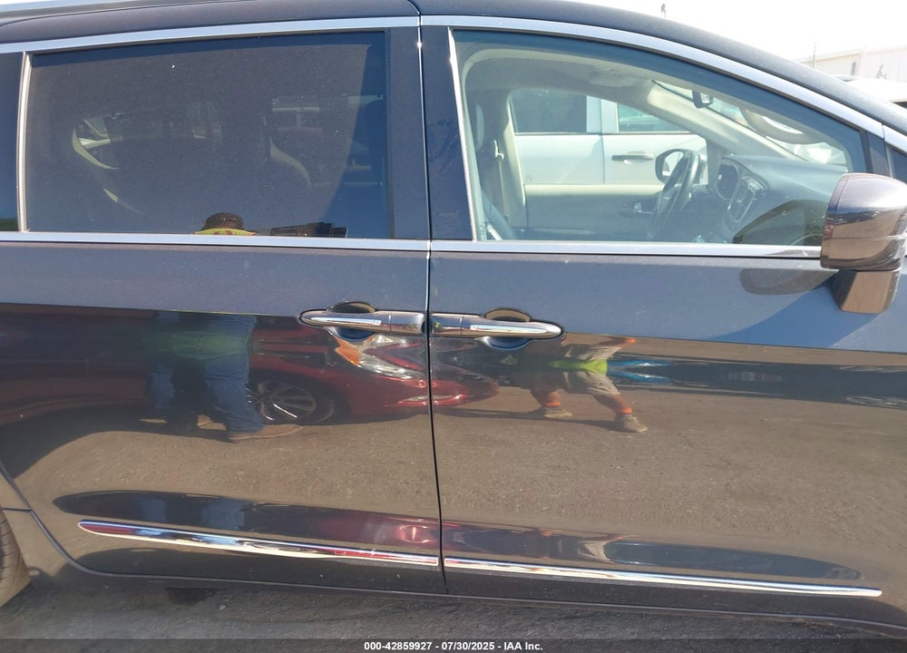 2020 CHRYSLER PACIFICA TOURING L VIN: 2C4RC1BG3LR276066