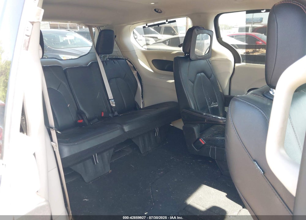 2020 CHRYSLER PACIFICA TOURING L VIN: 2C4RC1BG3LR276066