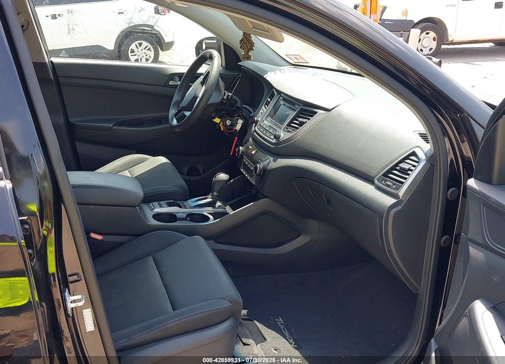 2016 HYUNDAI TUCSON SE VIN: KM8J3CA44GU243467