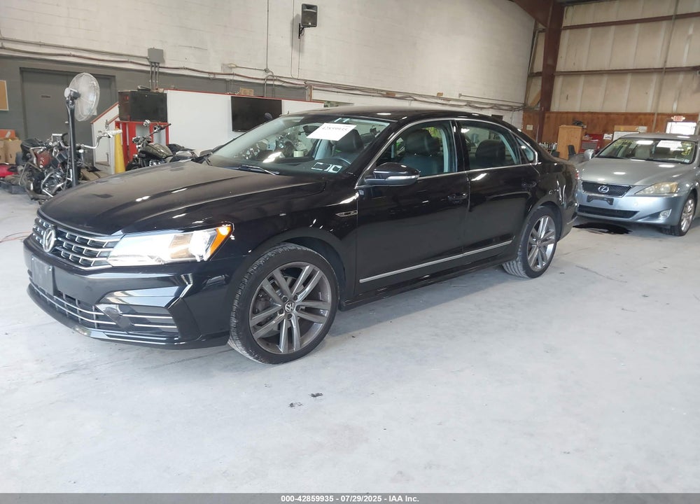 2017 VOLKSWAGEN PASSAT VIN: 1VWDT7A32HC061352