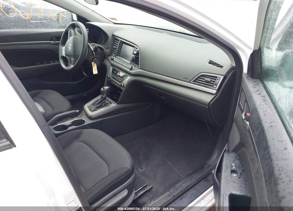 2018 HYUNDAI ELANTRA VIN: 5NPD84LF9JH255381