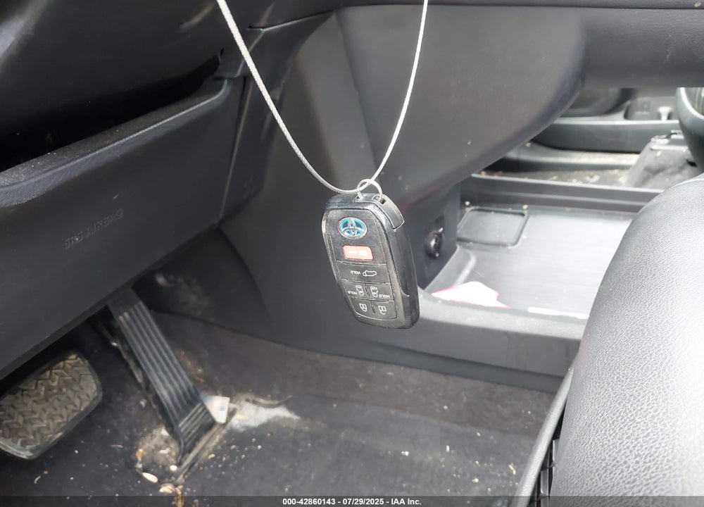 2021 TOYOTA SIENNA XSE VIN: 5TDXRKEC7MS065630