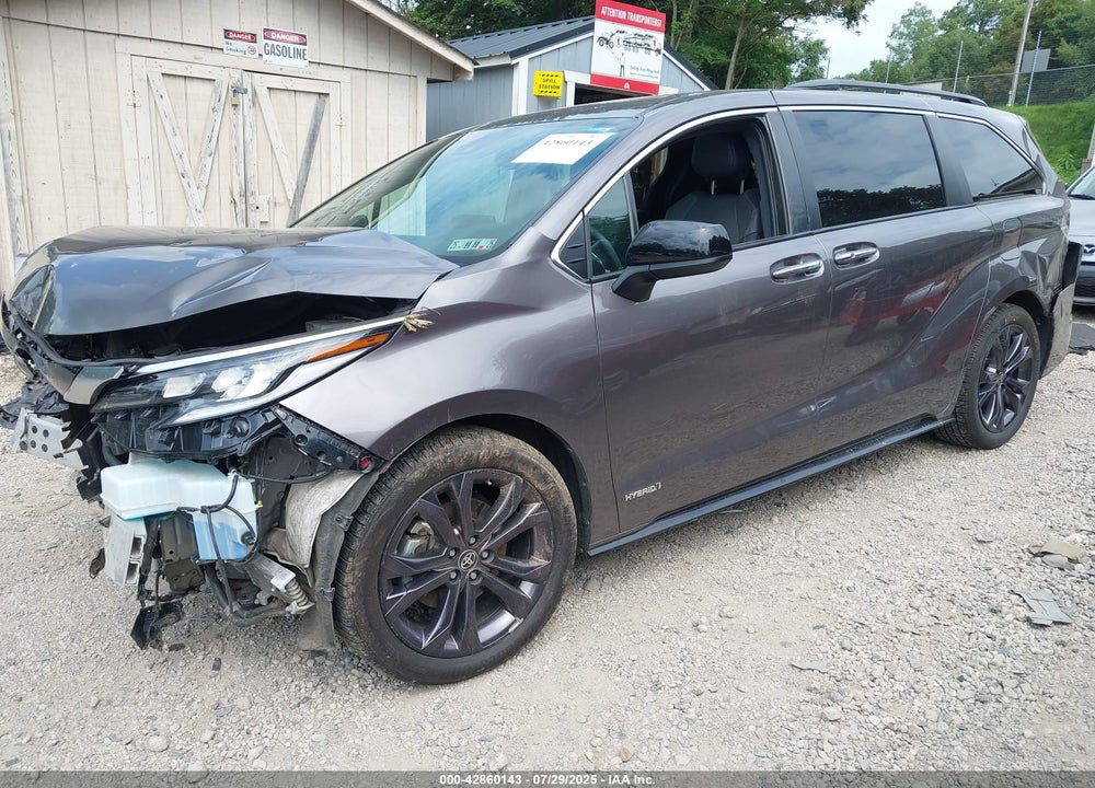 2021 TOYOTA SIENNA XSE VIN: 5TDXRKEC7MS065630