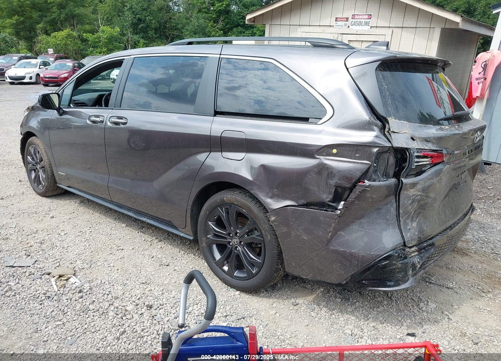 2021 TOYOTA SIENNA XSE VIN: 5TDXRKEC7MS065630
