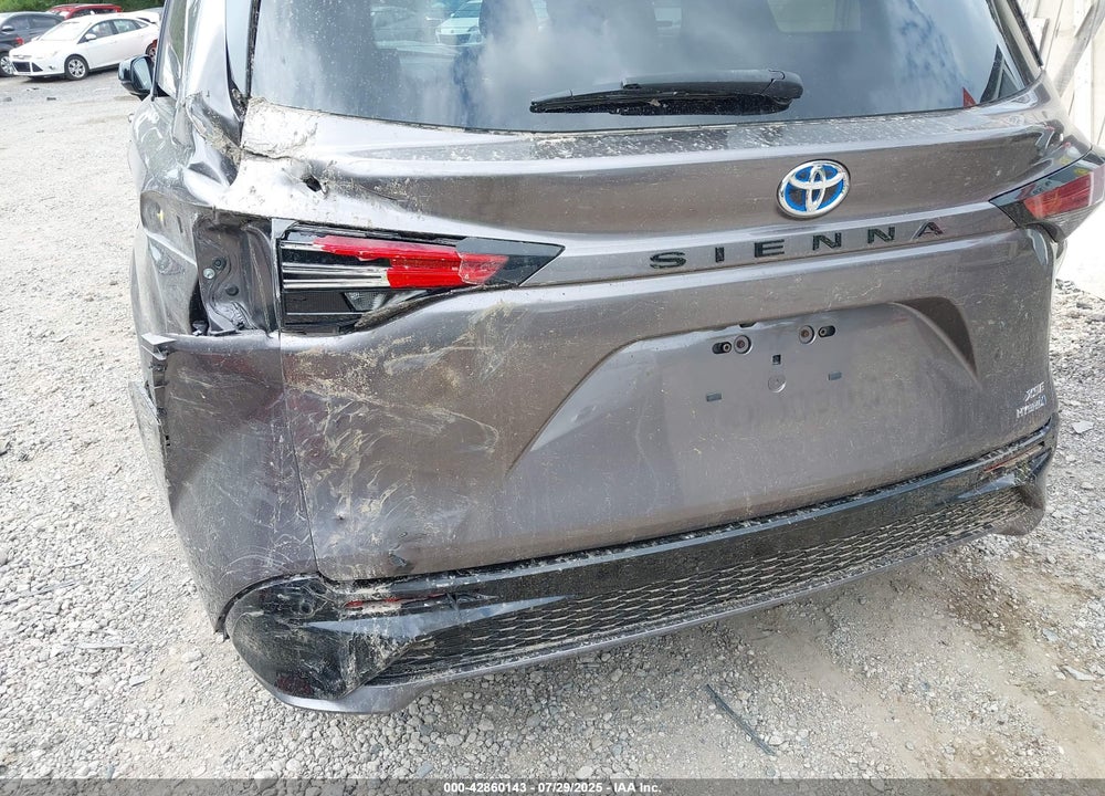 2021 TOYOTA SIENNA XSE VIN: 5TDXRKEC7MS065630