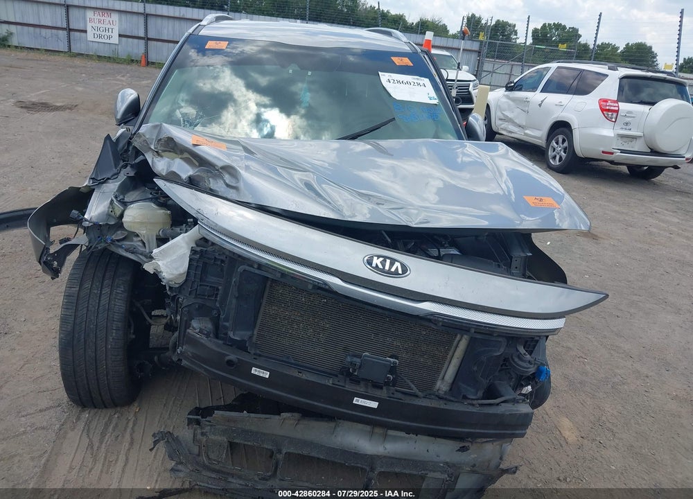 2021 KIA SELTOS VIN: KNDETCA24M7059564