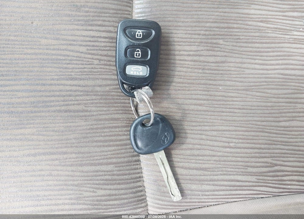 2013 HYUNDAI SONATA VIN: 5NPEB4AC3DH655987