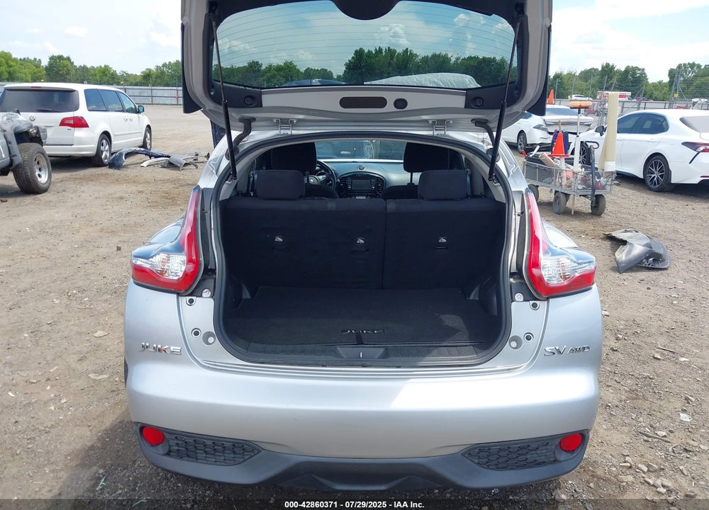 2015 NISSAN JUKE VIN: JN8AF5MV5FT558217