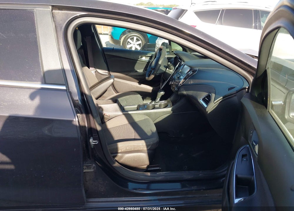 2017 CHEVROLET CRUZE VIN: 1G1BE5SMXH7155836
