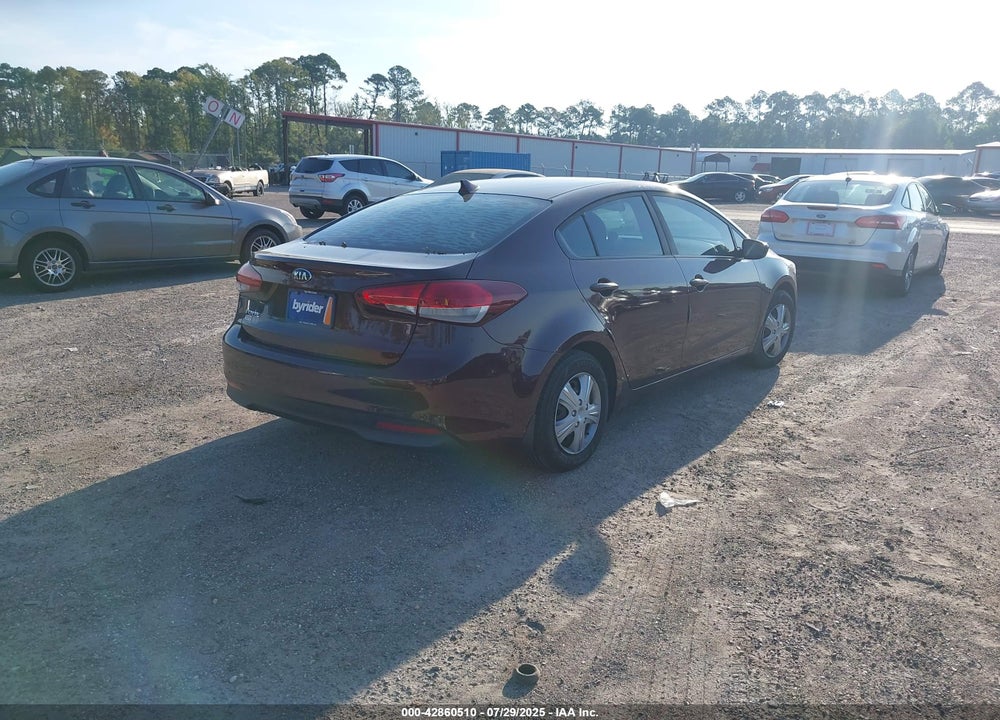 2017 KIA FORTE VIN: 3KPFK4A76HE058978