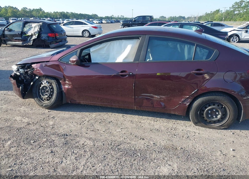 2017 KIA FORTE VIN: 3KPFK4A76HE058978