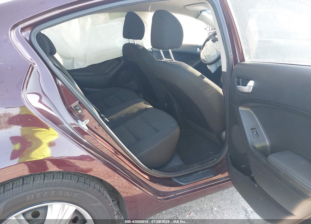 2017 KIA FORTE VIN: 3KPFK4A76HE058978
