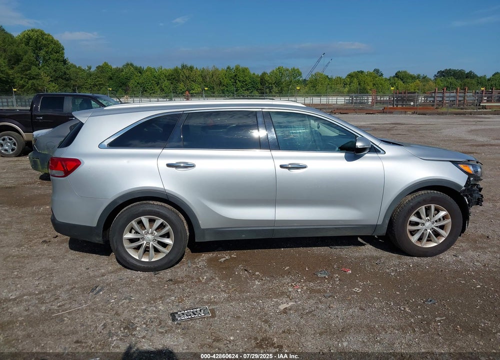 2018 KIA SORENTO VIN: 5XYPG4A58JG394693