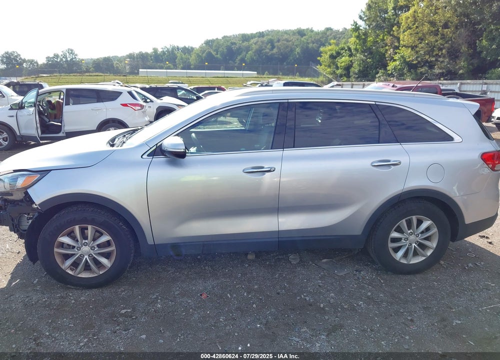 2018 KIA SORENTO VIN: 5XYPG4A58JG394693