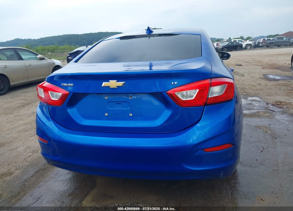 2017 CHEVROLET CRUZE LT AUTO VIN: 1G1BE5SM8H7182887