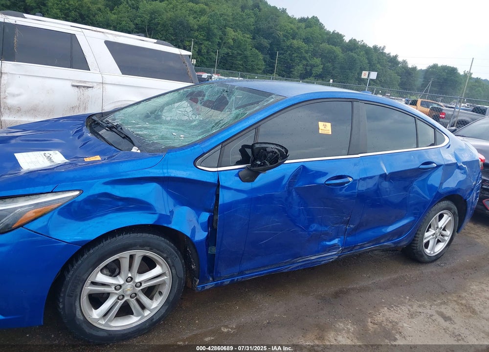 2017 CHEVROLET CRUZE LT AUTO VIN: 1G1BE5SM8H7182887