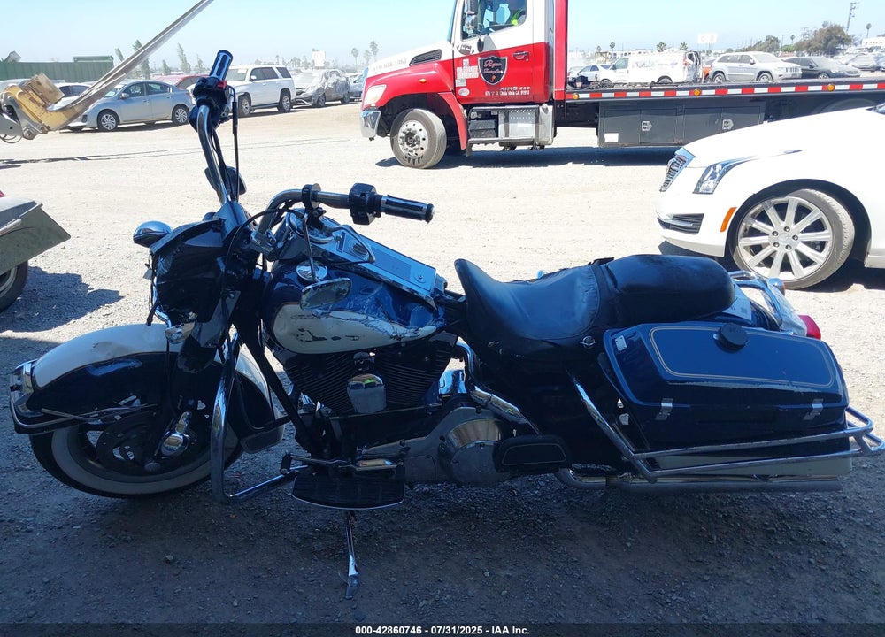 2002 HARLEY-DAVIDSON FLHPI VIN: 1HD1FHW182Y635875