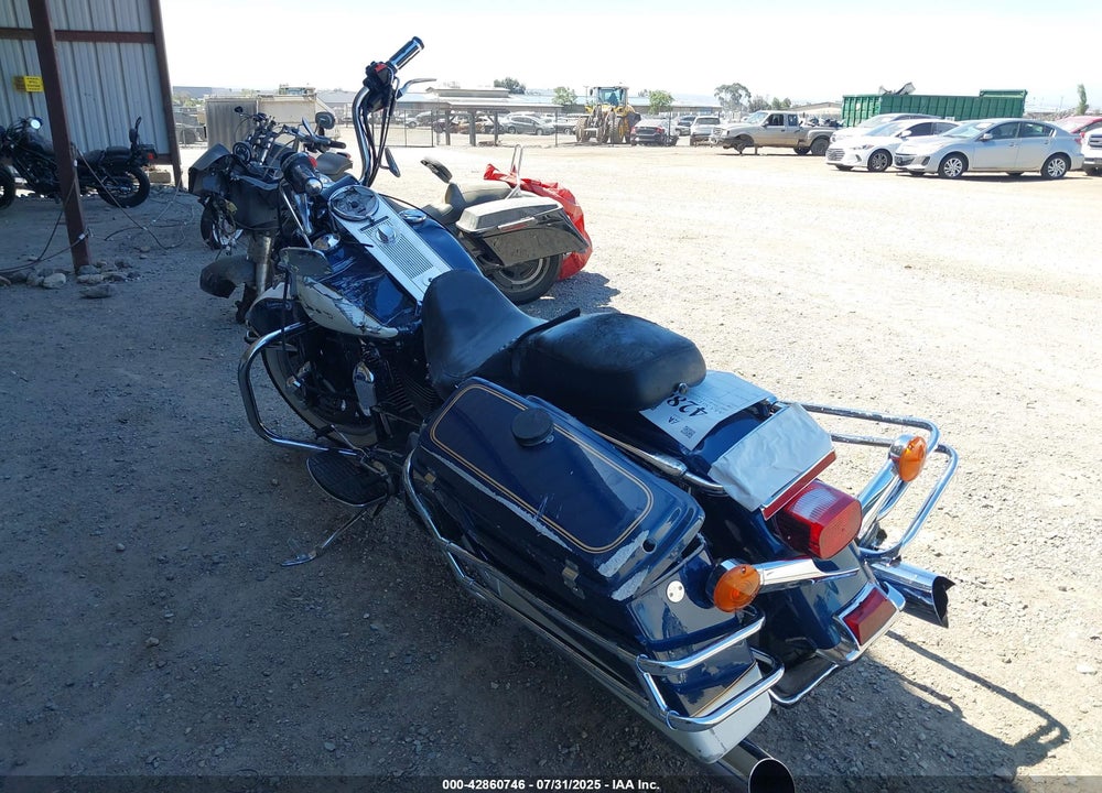2002 HARLEY-DAVIDSON FLHPI VIN: 1HD1FHW182Y635875