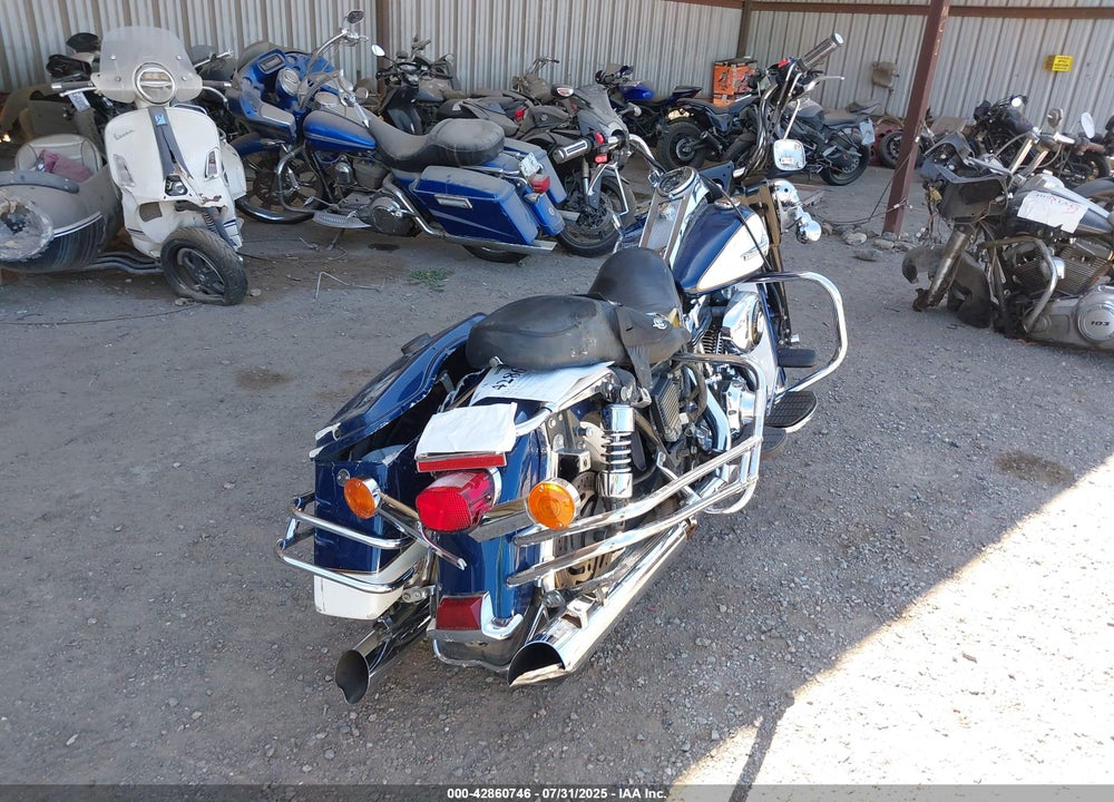 2002 HARLEY-DAVIDSON FLHPI VIN: 1HD1FHW182Y635875