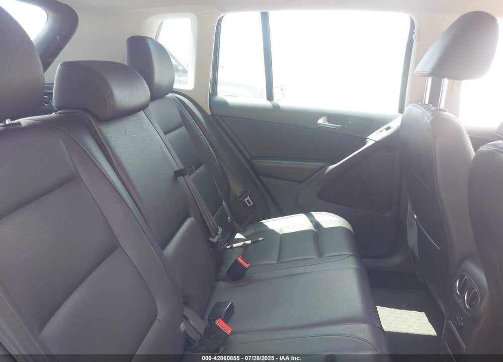 2012 VOLKSWAGEN TIGUAN VIN: WVGBV7AX5CW003391