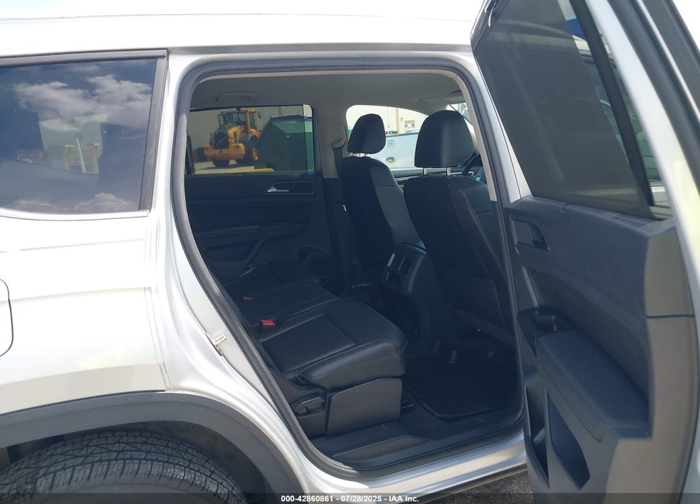 2019 VOLKSWAGEN ATLAS VIN: 1V2UR2CA5KC576089