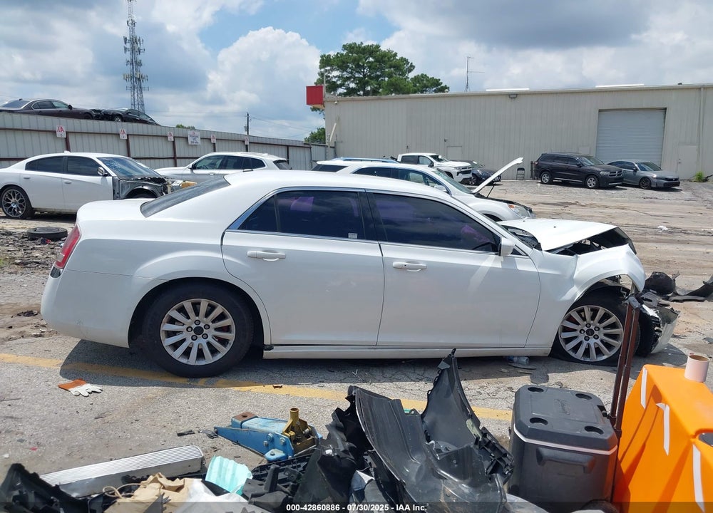 2013 CHRYSLER 300 VIN: 2C3CCAAGXDH657089