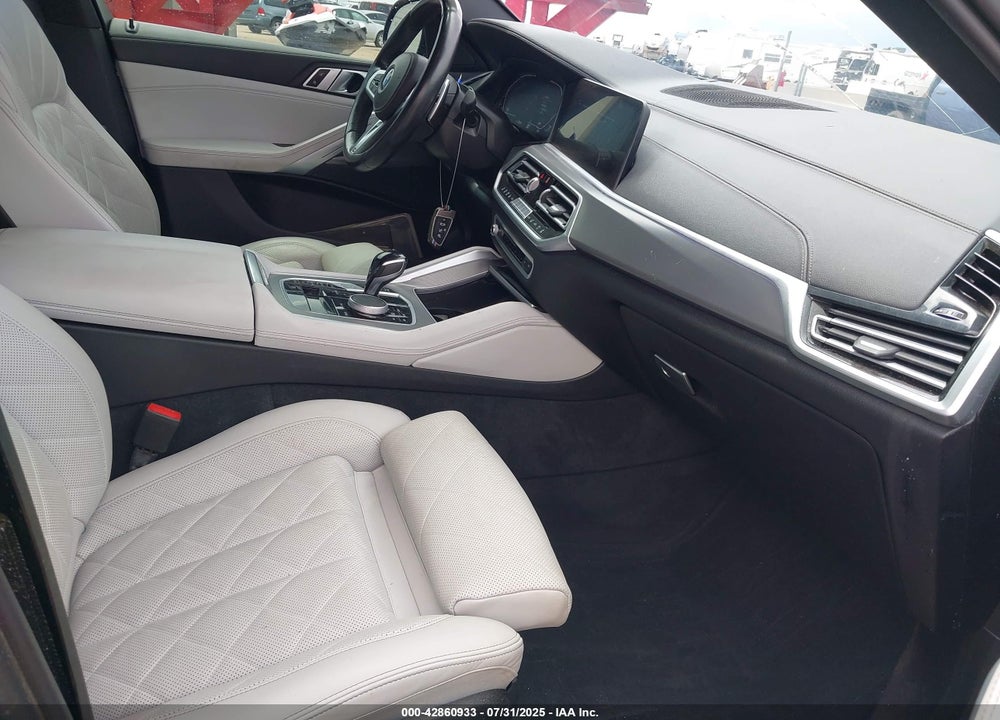 2023 BMW X6 VIN: 5UXCY6C06P9R45026