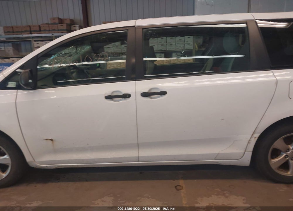 2013 TOYOTA SIENNA VIN: 5TDZK3DC4DS326541