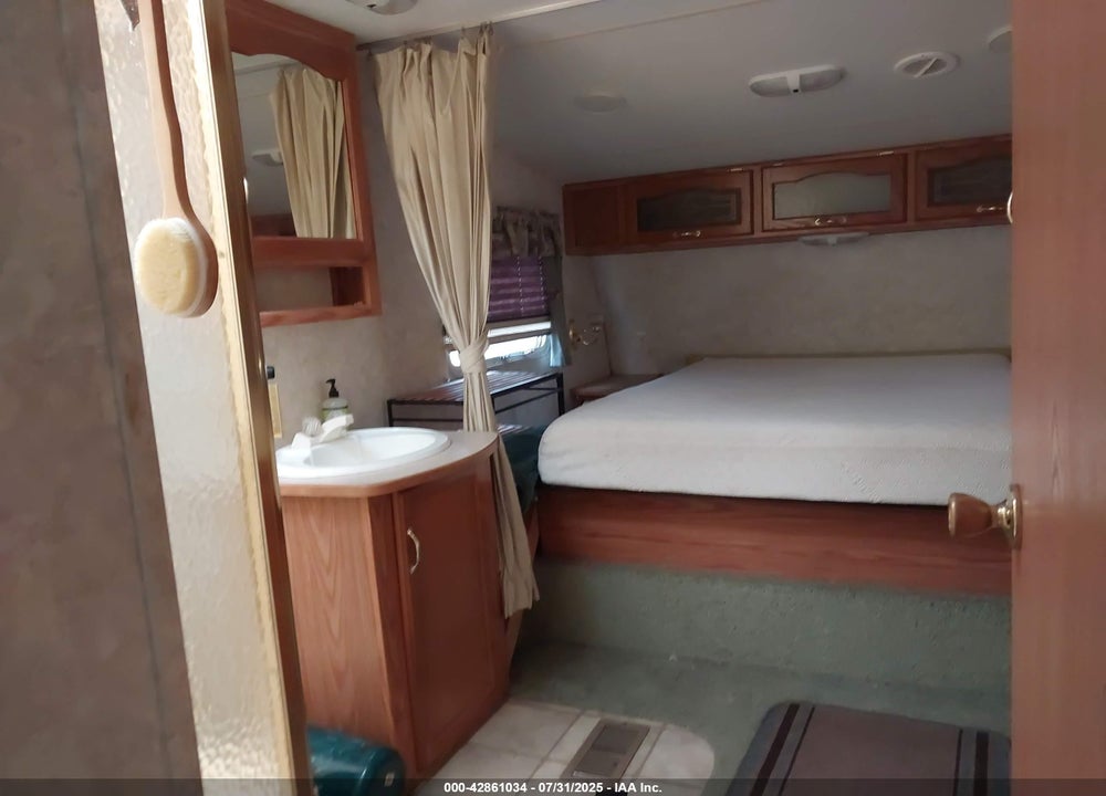 2004 COUGAR 5TH WHEEL VIN: 4YDF285284K041268