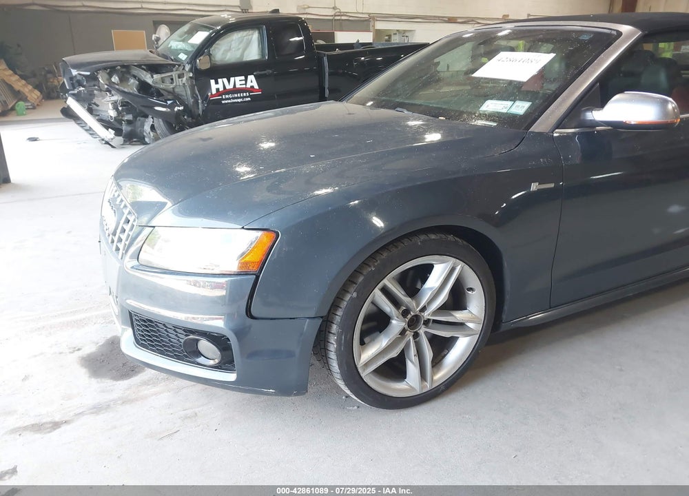 2011 AUDI S5 VIN: WAUCGAFH2BN019549