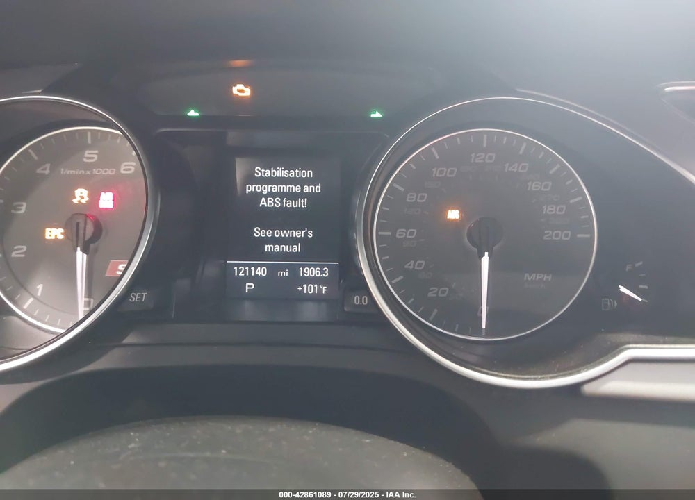 2011 AUDI S5 VIN: WAUCGAFH2BN019549