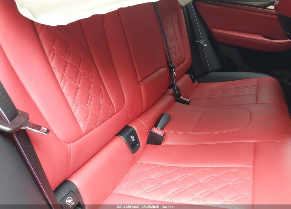 2022 BMW X4 VIN: 5UX43DT05N9K14429