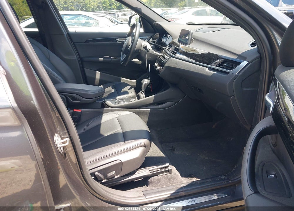 2018 BMW X1 VIN: WBXHT3C32J3H30693