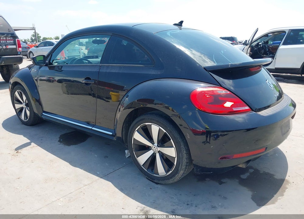 2014 VOLKSWAGEN BEETLE VIN: 3VWVS7AT2EM664092