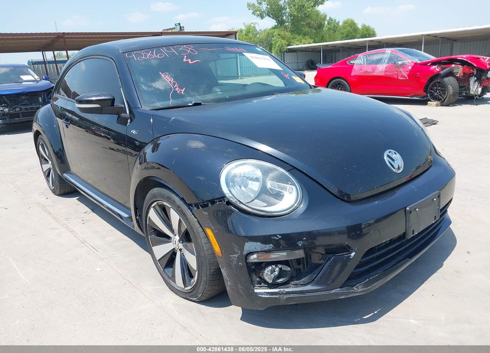 2014 VOLKSWAGEN BEETLE VIN: 3VWVS7AT2EM664092