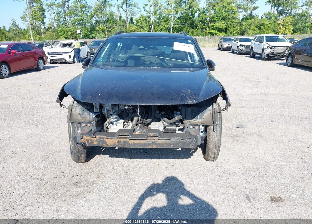 2017 VOLKSWAGEN TIGUAN VIN: WVGBV7AX4HK000352