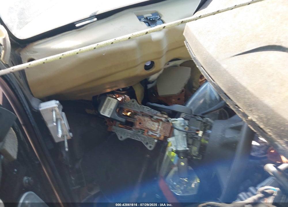 2017 VOLKSWAGEN TIGUAN VIN: WVGBV7AX4HK000352