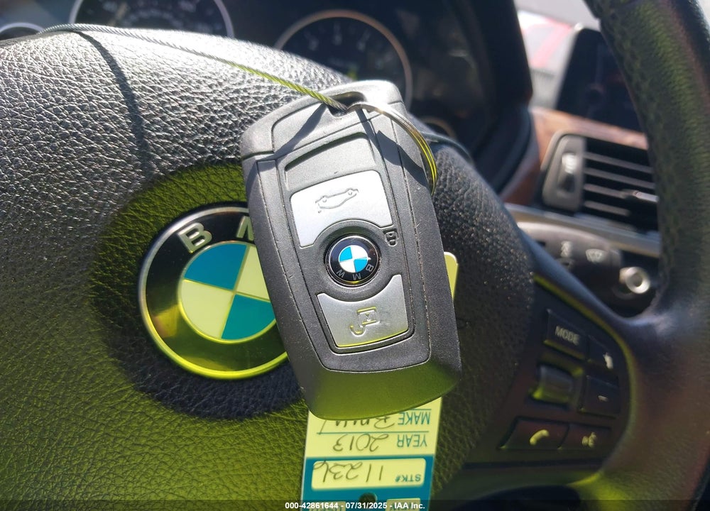 2013 BMW 3 SERIES VIN: WBA3C1C54DK104242