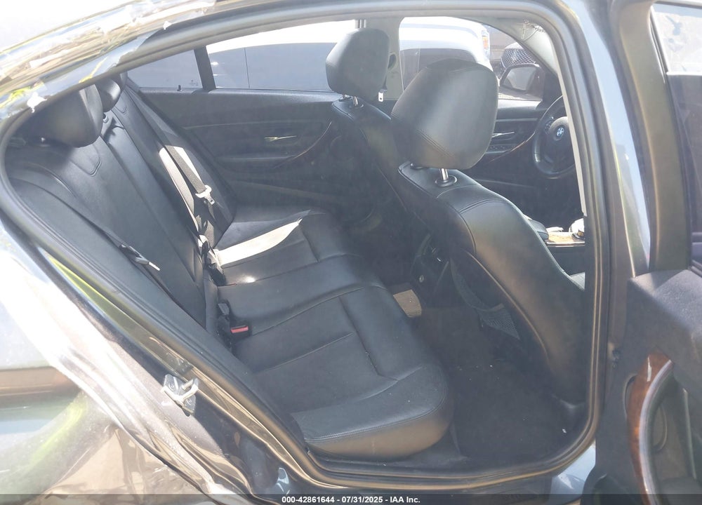 2013 BMW 3 SERIES VIN: WBA3C1C54DK104242