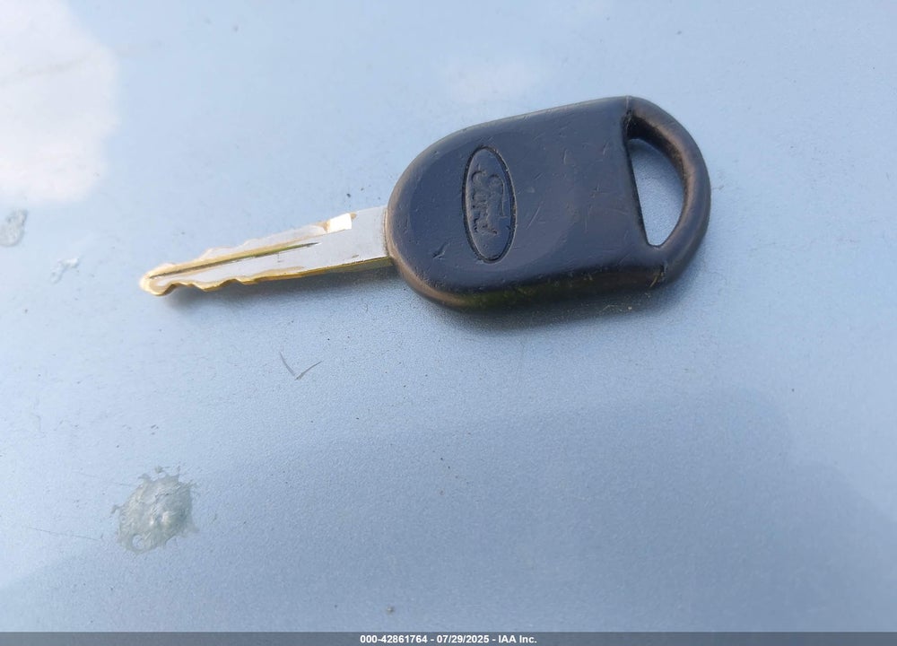 2006 FORD FOCUS VIN: 1FAFP38Z46W223471
