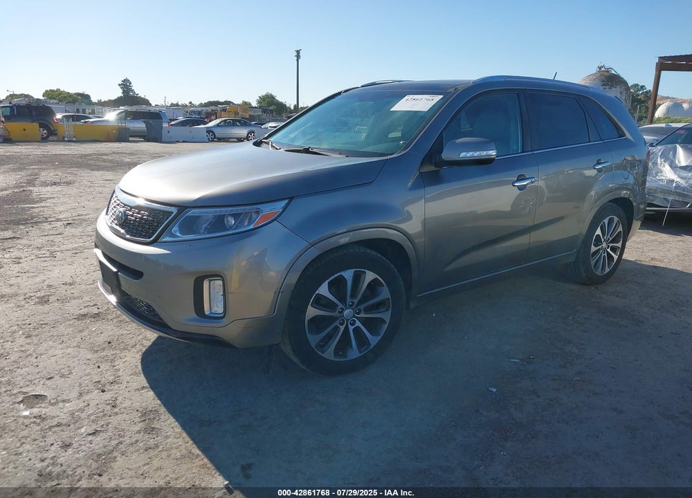 2014 KIA SORENTO VIN: 5XYKW4A74EG517331