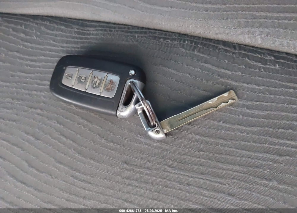 2011 HYUNDAI SONATA HYBRID VIN: KMHEC4A41BA008154