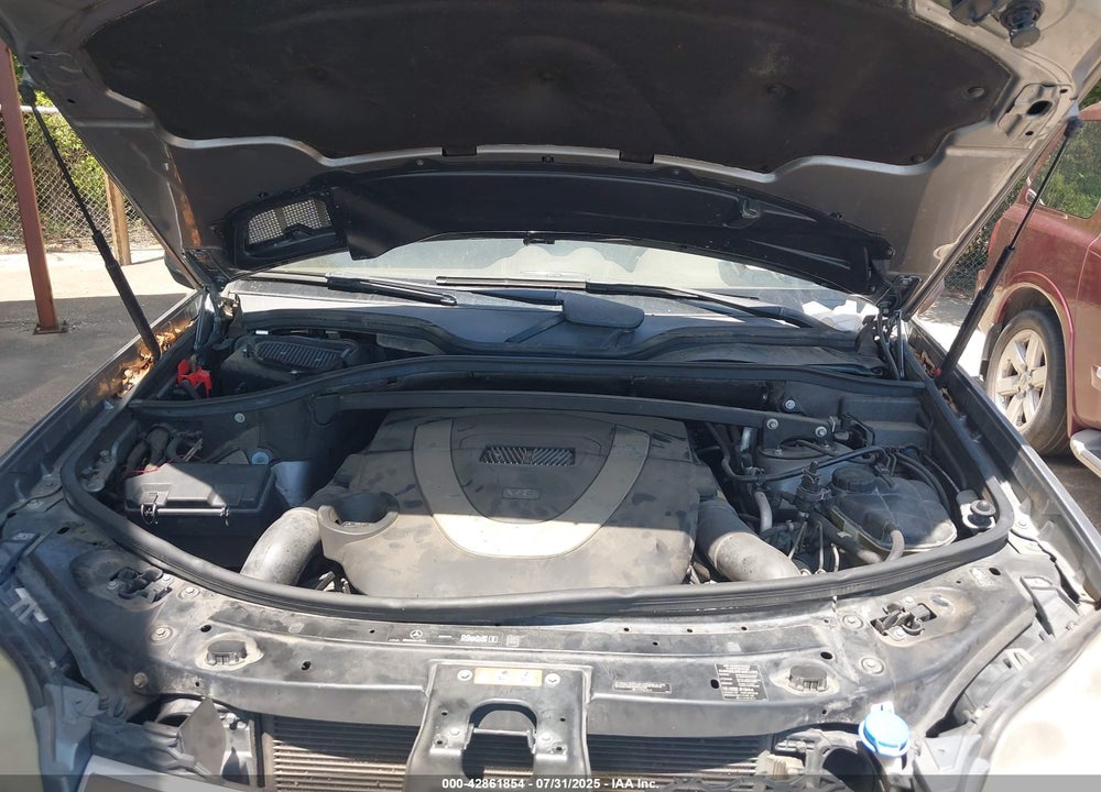 2010 MERCEDES-BENZ GL 550 VIN: 4JGBF8GE2AA581094