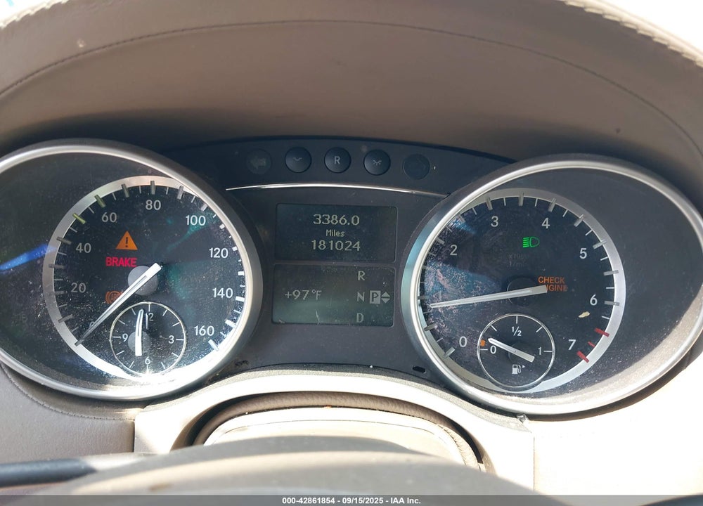 2010 MERCEDES-BENZ GL 550 VIN: 4JGBF8GE2AA581094