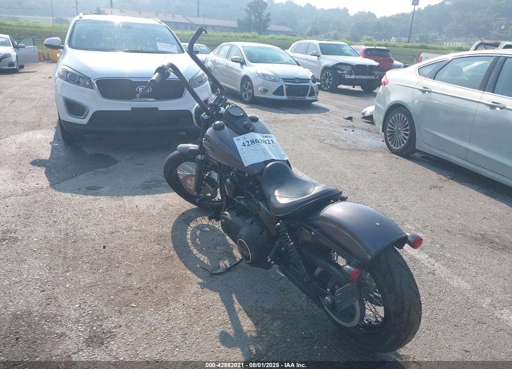 2016 HARLEY-DAVIDSON FXDB DYNA STREET BOB VIN: 1HD1GXM12GC322464