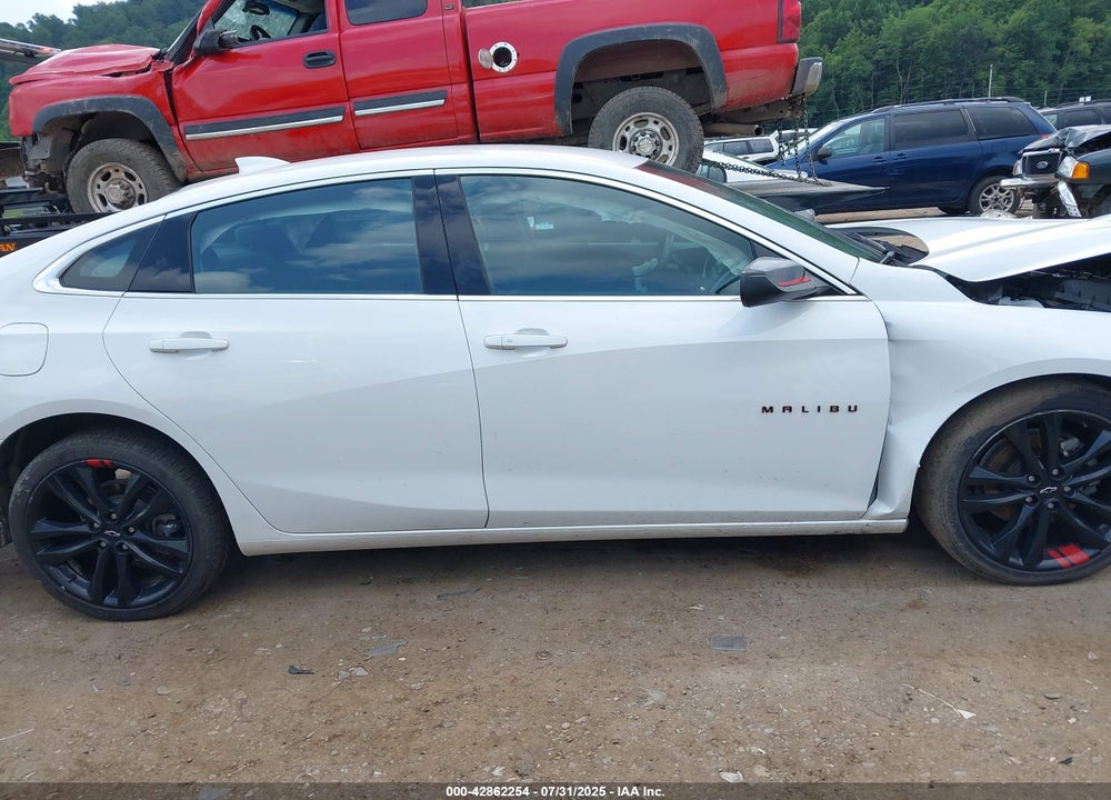 2022 CHEVROLET MALIBU FWD LT VIN: 1G1ZD5ST2NF208703