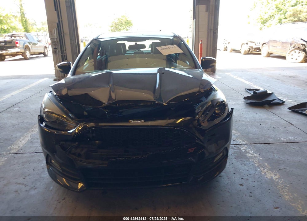 2017 FORD FOCUS ST VIN: 1FADP3L96HL223555