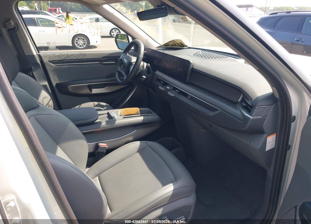 2024 KIA EV9 LIGHT SHORT RANGE VIN: KNDAA5S27R6036209