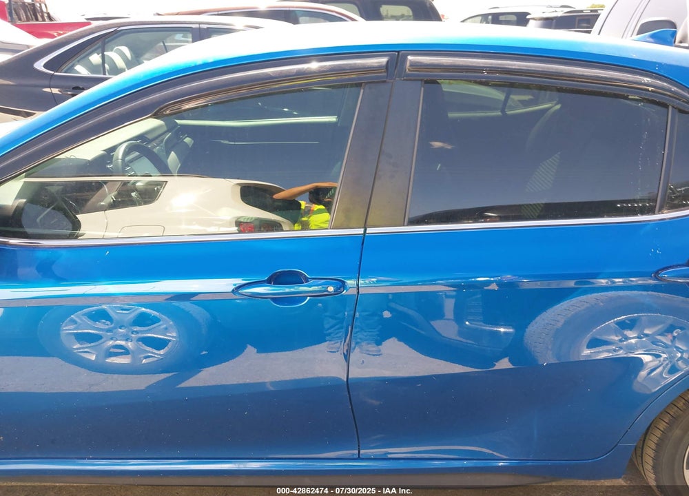 2019 TOYOTA CAMRY VIN: 4T1B11HK2KU290136