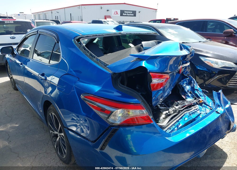 2019 TOYOTA CAMRY VIN: 4T1B11HK2KU290136